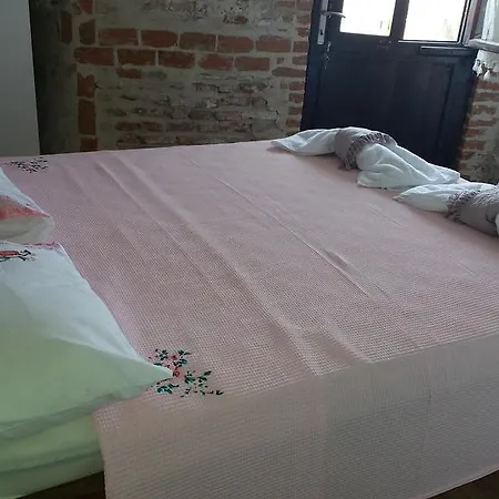 Sanli Butik בית אירוח Küçükköy